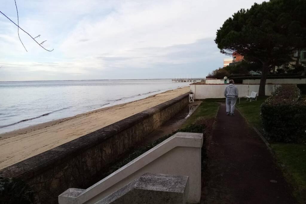 Appart Sur La Plage Pied Dans L Eau Avec Terrasse Jardin Vue Sur Le Bassin Depuis La Terrasse , Parking Arcachon Eksteriør bilde