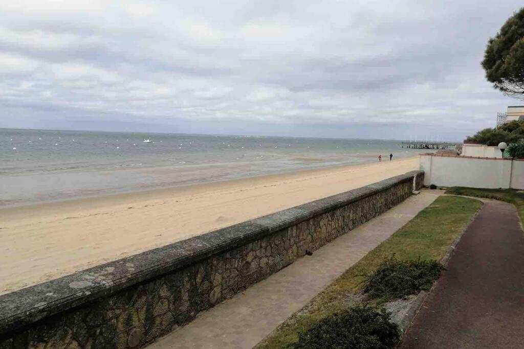Appart Sur La Plage Pied Dans L Eau Avec Terrasse Jardin Vue Sur Le Bassin Depuis La Terrasse , Parking Arcachon Eksteriør bilde